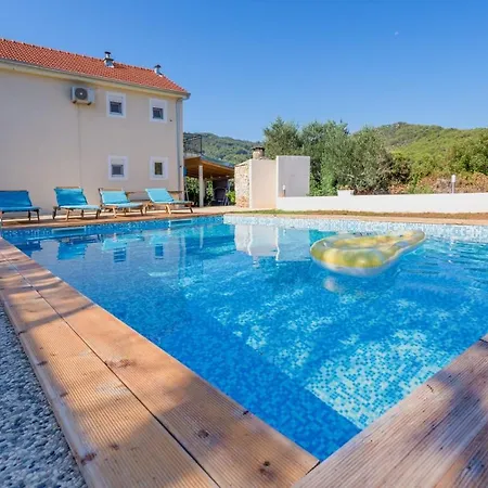 Antonija Holiday home *