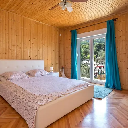 別荘 Antonija スタリー・グラード