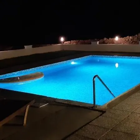 Antonija スタリー・グラード